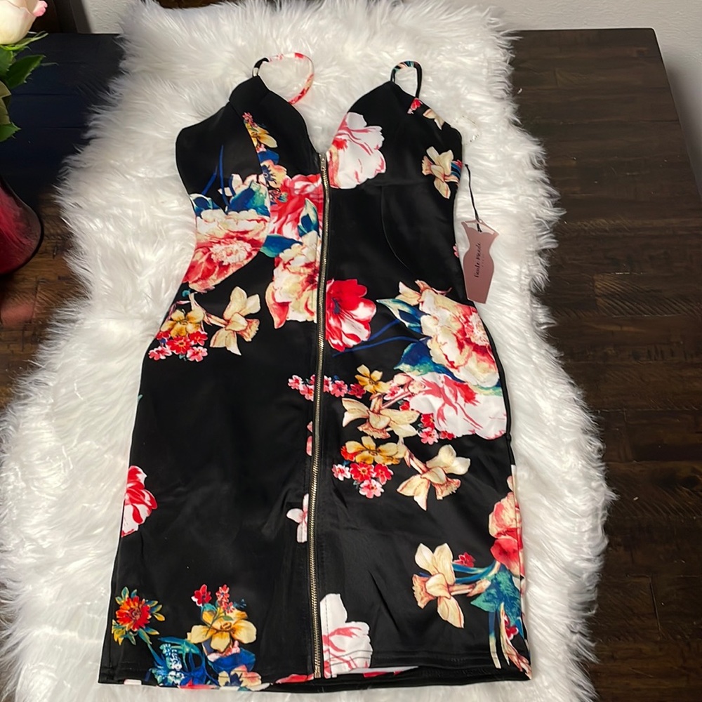 Women’s Floral Dress - size M